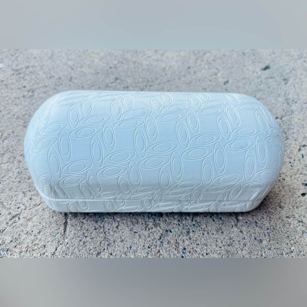 Oakley Hard Shell Sunglasses Case - White Clamshell Design with Logo Protective